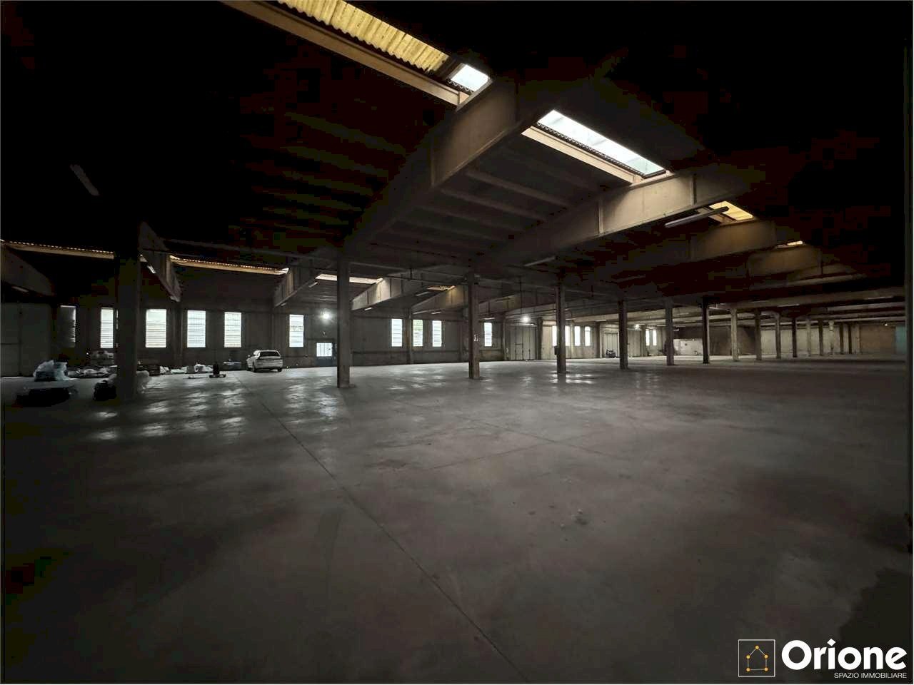 Capannone Casalgrande - foto 1