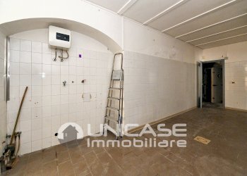 Locale Commerciale Via Carle Costanzo, 87, Barge - foto 17