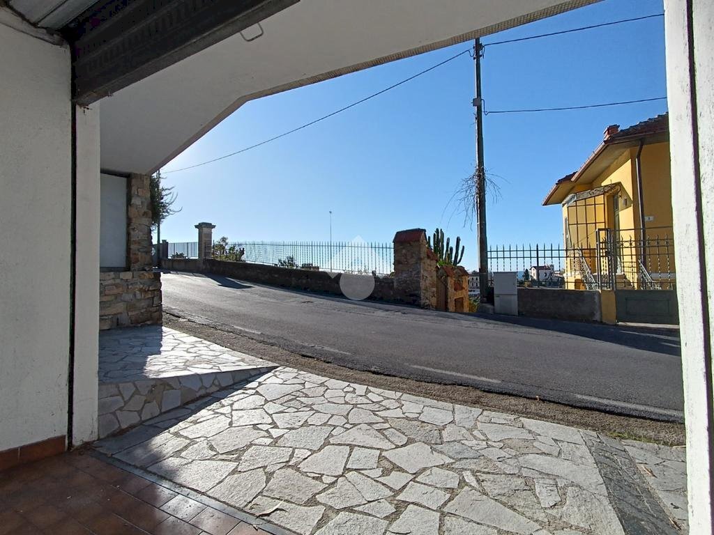 Box Via Franco Alfano, Sanremo - photo 1