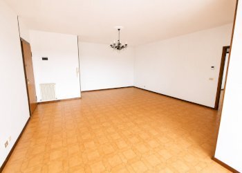Four-room apartment via Pavia, Modena (neighborhood Morane - Contrada) - photo 2