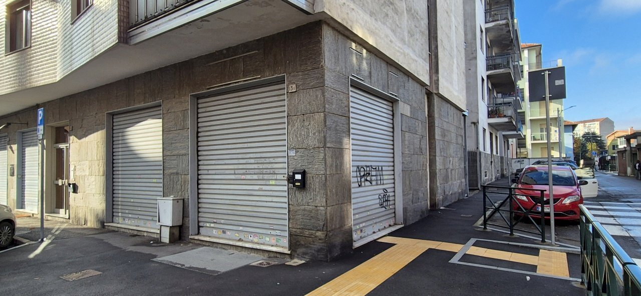 Locale Commerciale VIA SICCARDI, Chivasso - foto 2