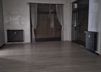 Locale Commerciale VIA SICCARDI, Chivasso - foto 5