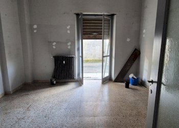 Locale Commerciale VIA SICCARDI, Chivasso - foto 8