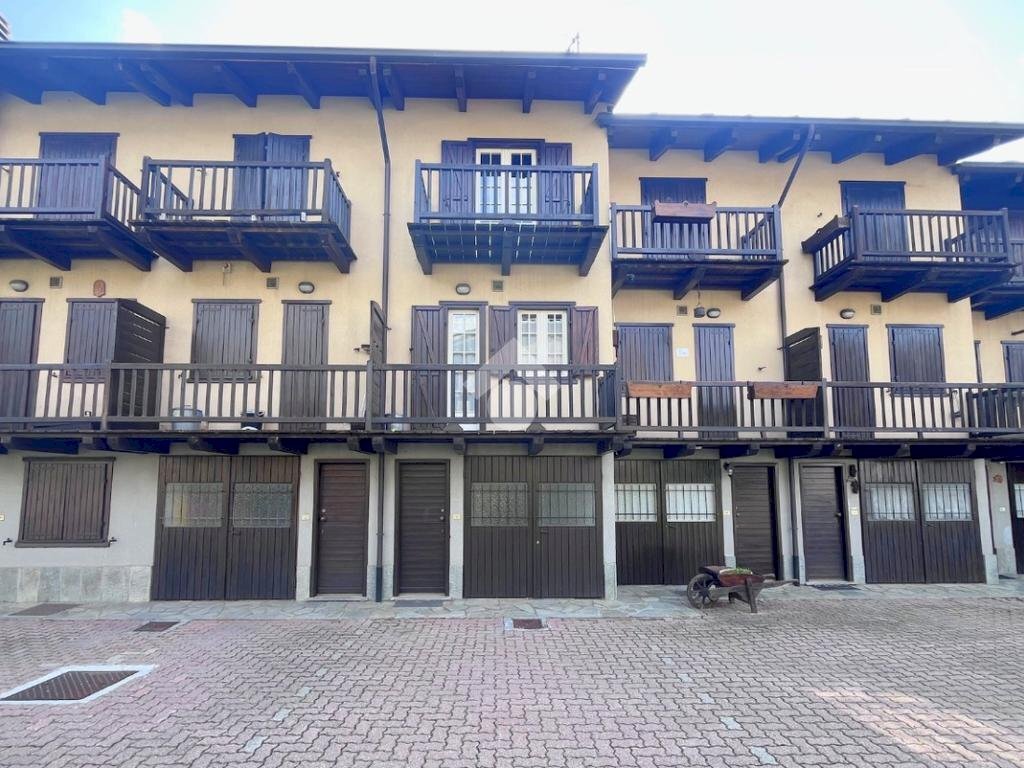 Villa a Schiera Via San Lorenzo, Oulx - foto 1