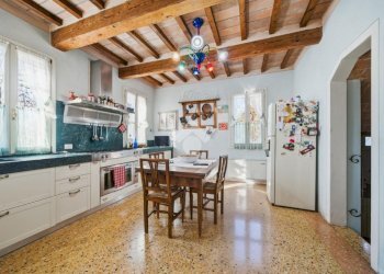 Villa Viale Vittorio Saltini, Correggio - foto 12