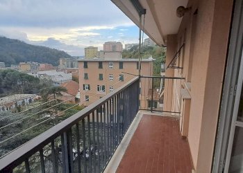 Quadrilocale via Vezzani, Genova (zona Rivarolo) - foto 1