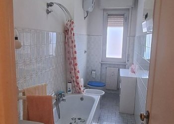 Quadrilocale via Vezzani, Genova (zona Rivarolo) - foto 12