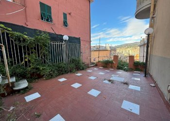 Trilocale VIA SANT' ELIA, Genova (zona Sestri Ponente) - foto 1