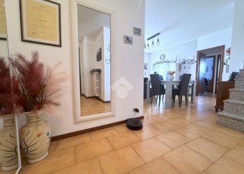 Three-room apartment Via gramsci, Cesate - photo 4