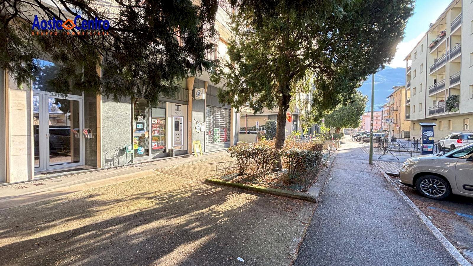 Foto 1 - Locale Commerciale Via Monte Vodice
 
42, Aosta - foto 1