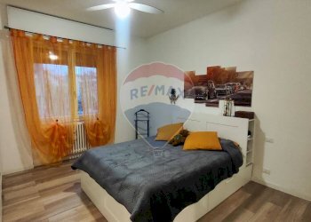 Camera / camera da letto - Trilocale Via Casati
 
49, Magenta - foto 7