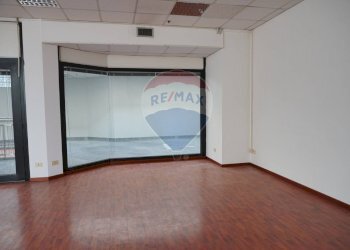 Negozio - Negozio Via Kennedy
 
28, Brugherio - foto 10