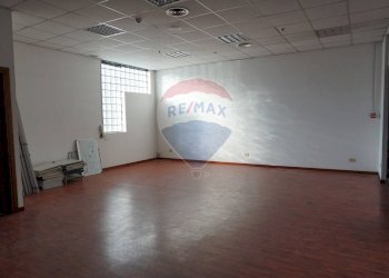 Negozio - Negozio Via Kennedy
 
28, Brugherio - foto 13