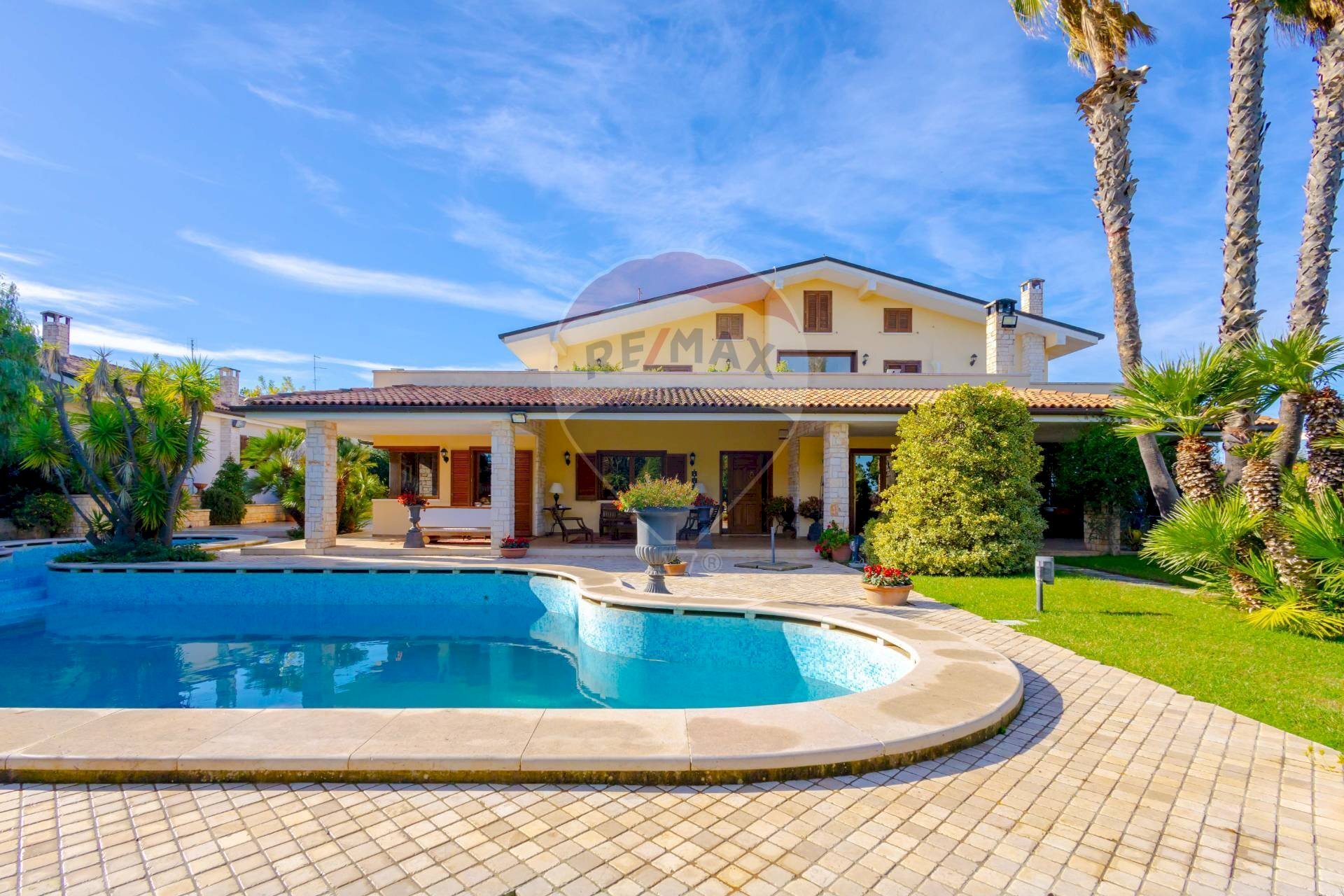 Piscina - Villa Via Algardi
13, Casamassima - photo 2