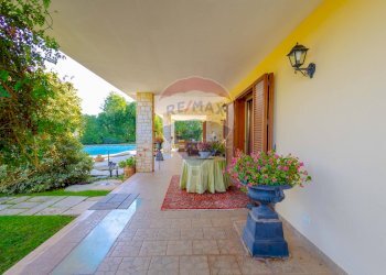 Terrazza - Villa Via Algardi
 
13, Casamassima - foto 4