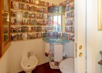 Bagno - Villa Via Algardi
 
13, Casamassima - foto 20