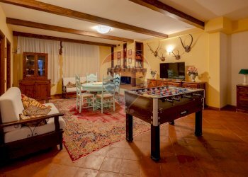 Sala da pranzo - Villa Via Algardi
 
13, Casamassima - foto 25