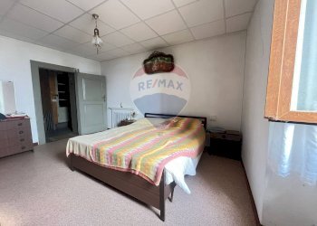 Camera / camera da letto - Casa semi indipendente Via Madonna Della Guardia, Maccagno con Pino e Veddasca - foto 12