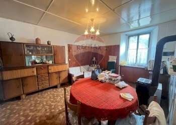 Sala da pranzo - Casa semi indipendente Via Madonna Della Guardia, Maccagno con Pino e Veddasca - foto 9