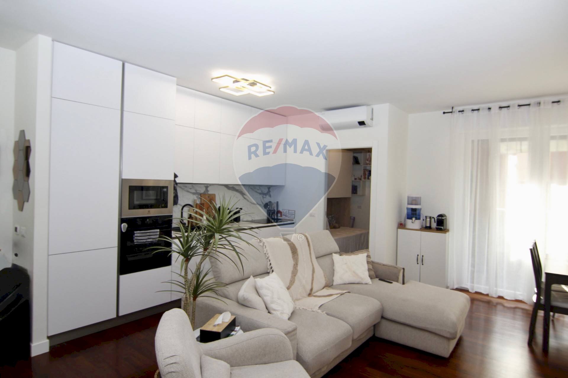 Soggiorno - Two-room apartment Piazza Esquilino
 
5, Milano - photo 3