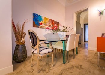 Sala da pranzo - Trilocale Via Isidoro La Lumia
 
79, Palermo - foto 6