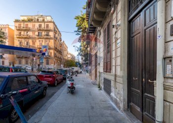 Edificio all\'aperto - Trilocale Via Isidoro La Lumia
 
79, Palermo - foto 14