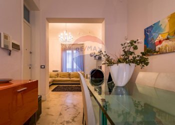 Sala da pranzo - Trilocale Via Isidoro La Lumia
 
79, Palermo - foto 2