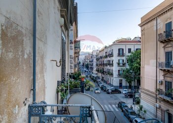 Edificio all\'aperto - Trilocale Via Isidoro La Lumia
 
79, Palermo - foto 23