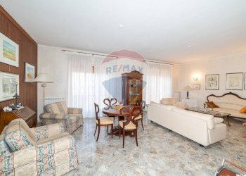 Sala da pranzo - Appartamento VIA ANDREA DORIA
 
55, Catania - foto 36