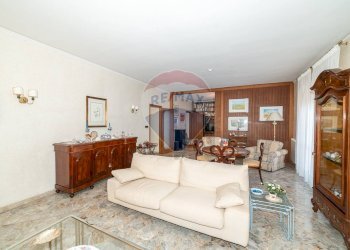 Sala da pranzo - Appartamento VIA ANDREA DORIA
 
55, Catania - foto 37