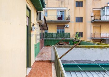 Balcone - Appartamento Via Monsignor Giuseppe La Vaccara
 
34, Piazza Armerina - foto 9