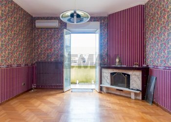 Stanza vuota - Appartamento Via Monsignor Giuseppe La Vaccara
 
34, Piazza Armerina - foto 11