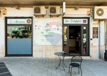 Edificio all\'aperto - Cafeteria - Cold Bar VIA DEODATO
 
178, San Giovanni la Punta - photo 3