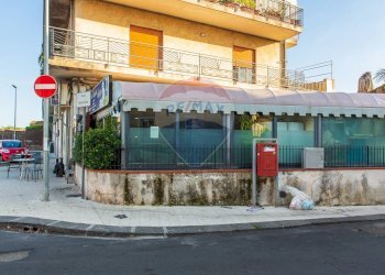 Edificio all\'aperto - Cafeteria - Cold Bar VIA DEODATO
 
178, San Giovanni la Punta - photo 1