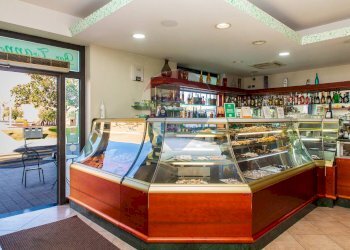 Cucina - Cafeteria - Cold Bar VIA DEODATO
 
178, San Giovanni la Punta - photo 15