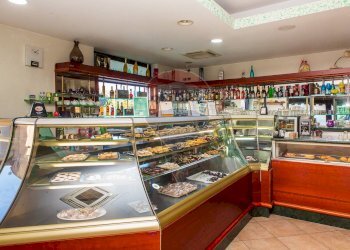 Cucina - Cafeteria - Cold Bar VIA DEODATO
 
178, San Giovanni la Punta - photo 16