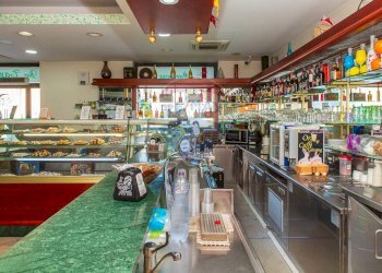 Cucina - Cafeteria - Cold Bar VIA DEODATO
 
178, San Giovanni la Punta - photo 18