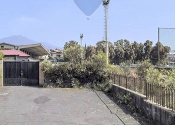 Edificio all\'aperto - Terreno edificabile Via San Michele Arcangelo, Sant'Agata Li Battiati - foto 5