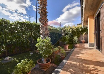 Terrazza - Villa Via Dei Gelsomini
 
35, Pedara - foto 5