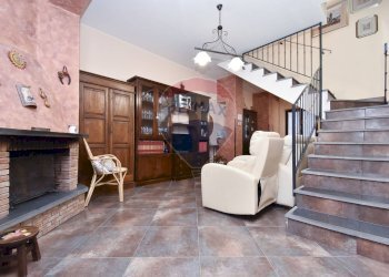 Scale - Villa Via Dei Gelsomini
 
35, Pedara - foto 19