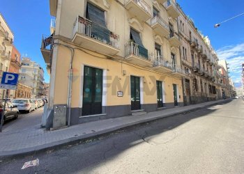 Edificio all\'aperto - Locale Commerciale Via Mario Sangiorgi, Catania - foto 4