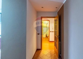 Hall / corridoio - Quadrilocale Via Idria
 
27, Tremestieri Etneo - foto 10