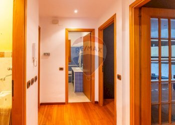 Hall / corridoio - Quadrilocale Via Idria
 
27, Tremestieri Etneo - foto 14