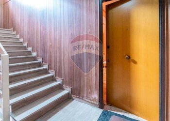 Scale - Trilocale Via Palermo
 
614, Catania - foto 5