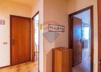 Hall / corridoio - Trilocale Via Palermo
 
614, Catania - foto 8