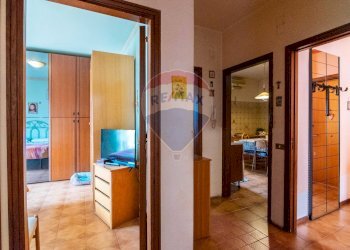 Hall / corridoio - Trilocale Via Palermo
 
614, Catania - foto 9