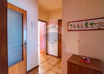 Hall / corridoio - Trilocale Via Palermo
 
614, Catania - foto 10