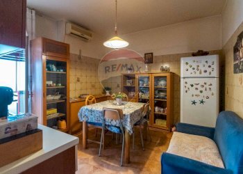 Sala da pranzo - Trilocale Via Palermo
 
614, Catania - foto 11