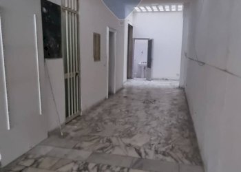 Stanza vuota - Negozio Via Emanuele Bellia
 
98, Paterno - foto 2