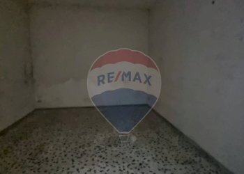 Stanza vuota - Negozio Via Emanuele Bellia
 
98, Paterno - foto 6